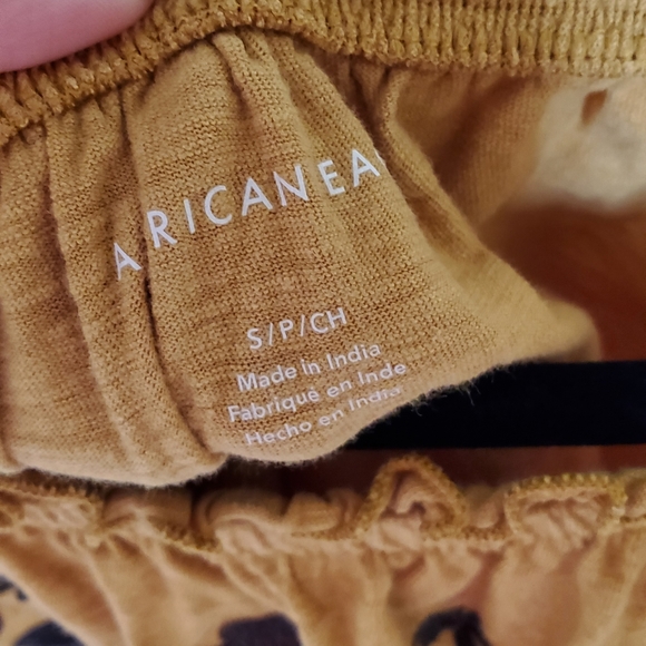 American Eagle Boho Floral Embroidery Mustard Crop Top Blouse - Picture 4 of 5